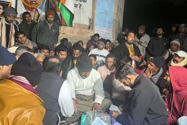 मुश्किल में प्रशांत किशोर का आमरण अनशन, आनन- फानन में गांधी मैदान पहुंचे डॉक्टर